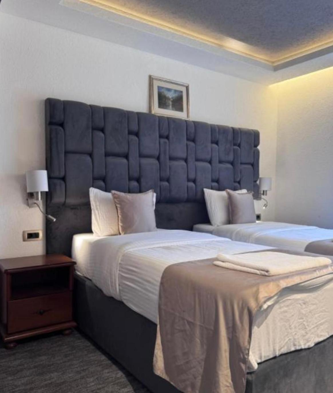 Hotel Garni Ideal Podgorica Exteriör bild